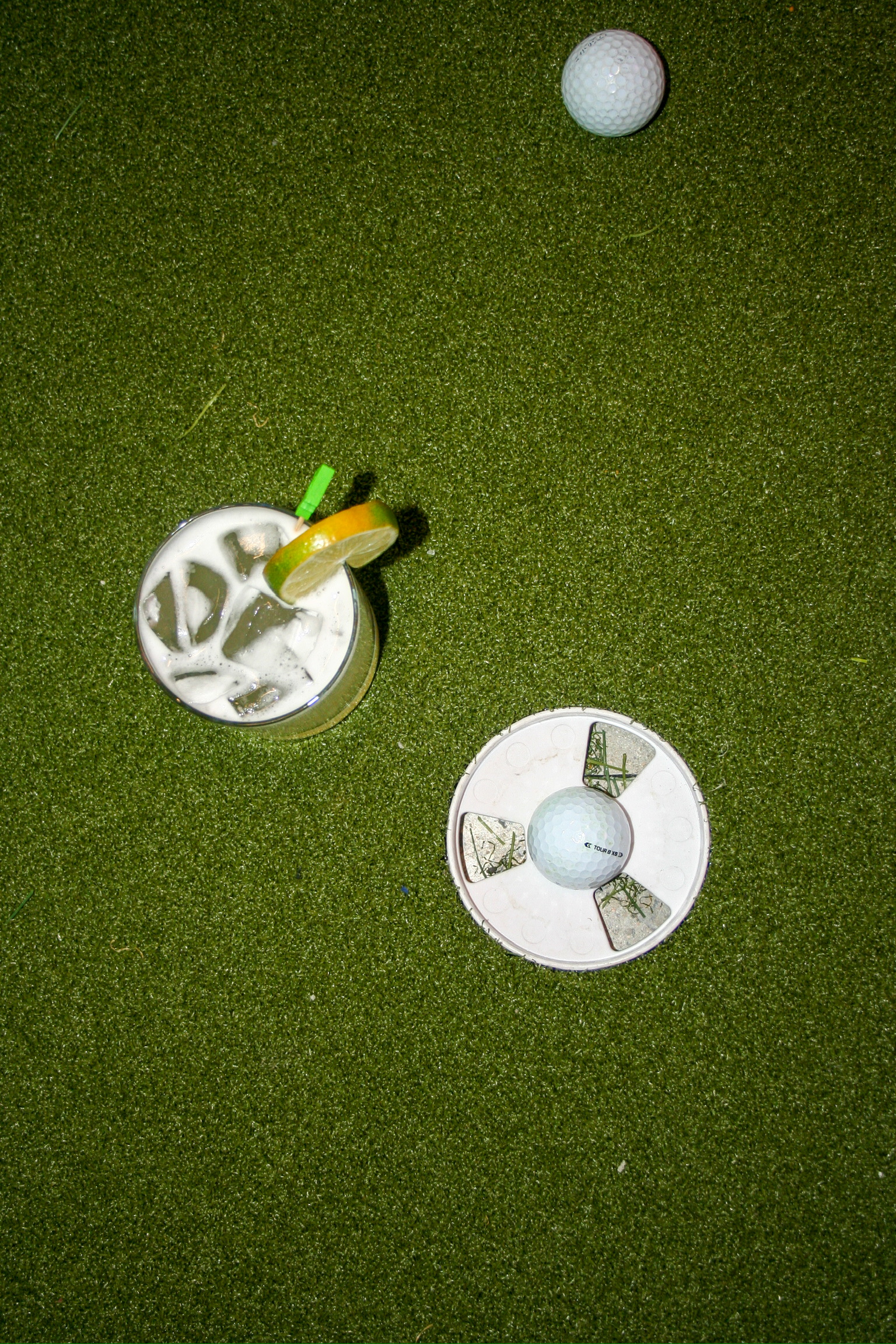 Indoor golf near charlestown, virtual golf near charlestown, indoor golf simulator near charlestown. 